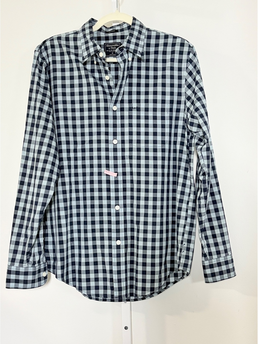 Abercrombie & Fitch Men's size M Relaxed Fit Medium Navy and White Check